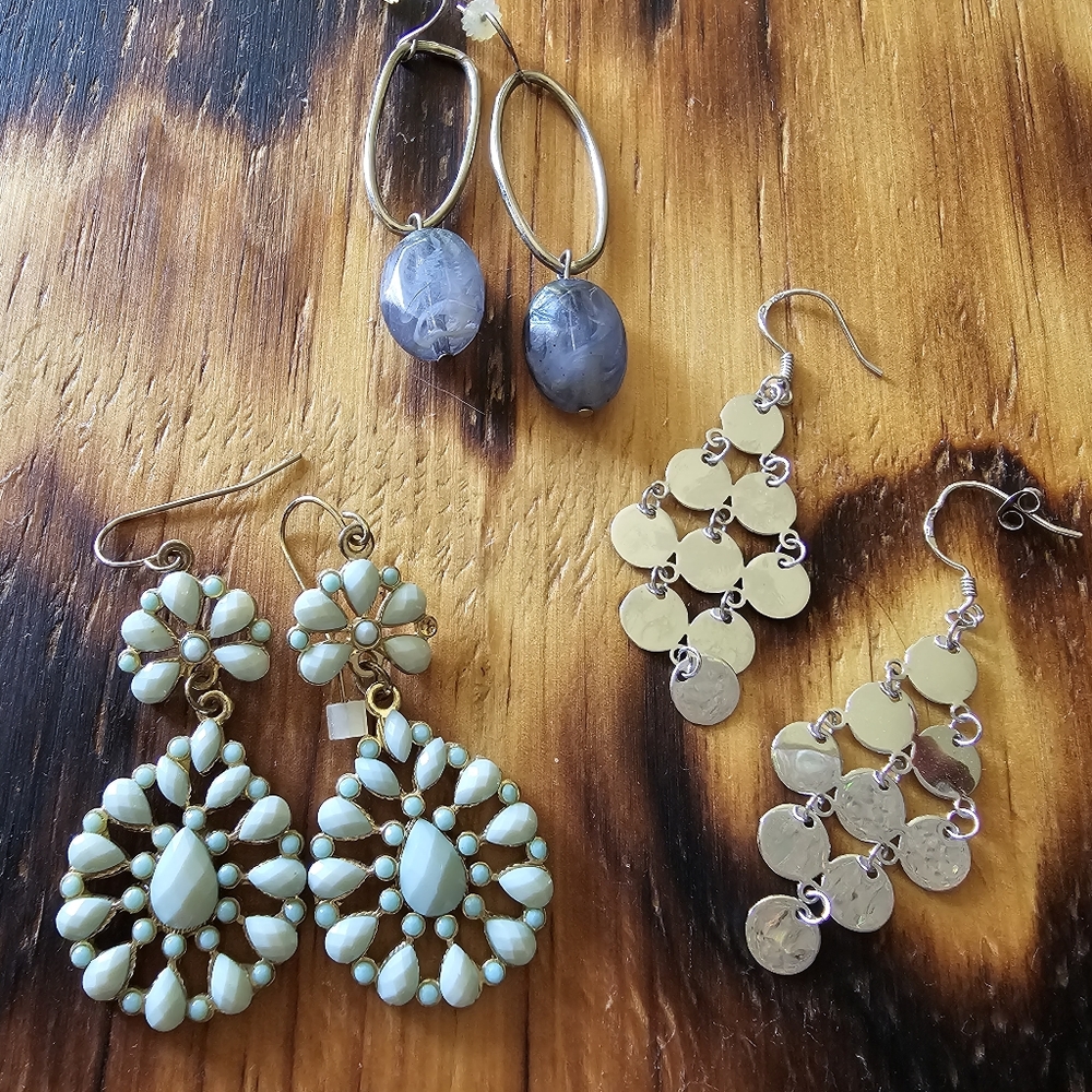 Bundle of earrings